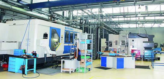 康明斯發(fā)動(dòng)機(jī)車間工具柜、工作臺(tái)使用確實(shí)規(guī)范